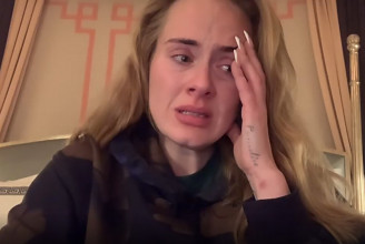 Adele sírva jelentette be, hogy a Covid megfúrta a koncertjeit