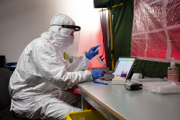 Németországban megháromszorozódhat a napi fertőzöttek száma a következő hetekben