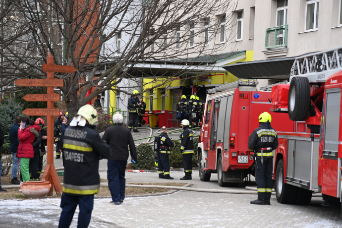 Az első vizsgálatok szerint egy dohányzó beteg miatt gyulladhatott ki a Szent Imre kórház detoxikálója