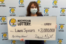 Spam-levelei között vette észre egy nő, hogy 947 millió forintnak megfelelő összeget nyert a lottón