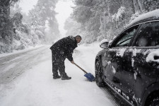 Ritka sok hó esett Törökországban és Görögországban, az utóbbiban tornádó is kísérte a havazást