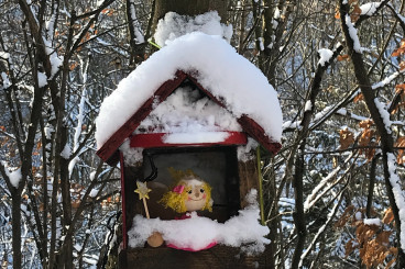 A törökbálinti Manóösvény, ahol a gyerekek izgalommal túrnak bele a faállatok gyomrába