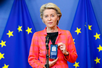 Nem tarthatja vissza az Európai Bizottság az sms-eket, amelyeket a bizottság elnöke és a Pfizer vezetője váltott, állítja az EU ombudsmanja