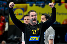 Mennybe ment a svédek kapusa, svéd–spanyol döntő lesz a kézilabda-Eb-n