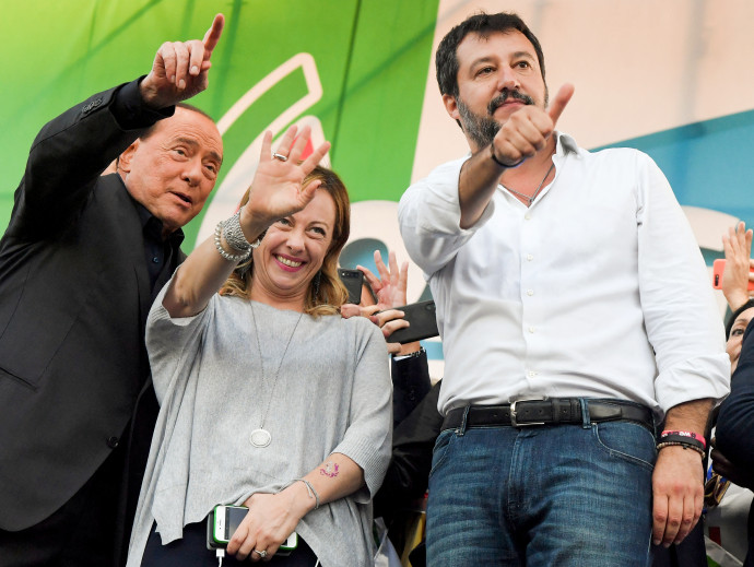 Silvio Berlusconi Giorgia Melonival, az Olasz Testvérek, és Matteo Salvinivel, a Liga vezetőjével 2019. október 19-én – Fotó: Tiziana Fabi / AFP
