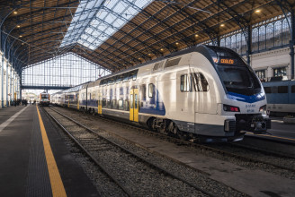 Már harminc emeletes vonatot vett át a MÁV-Start