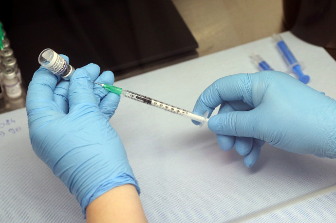 9422 új fertőzött, 66 beteg halt meg egy nap alatt