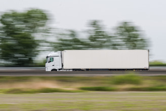 800 ezer nettó alatt alig lehet kamionsofőrt találni