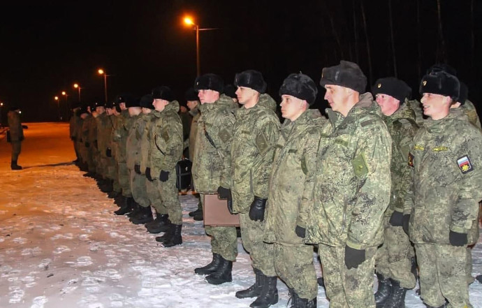 Orosz katonák érkeznek közös hadgyakorlatra Belaruszba 2022. január 20-án – Fotó: Ministry of Defence Republic of Belarus / AFP