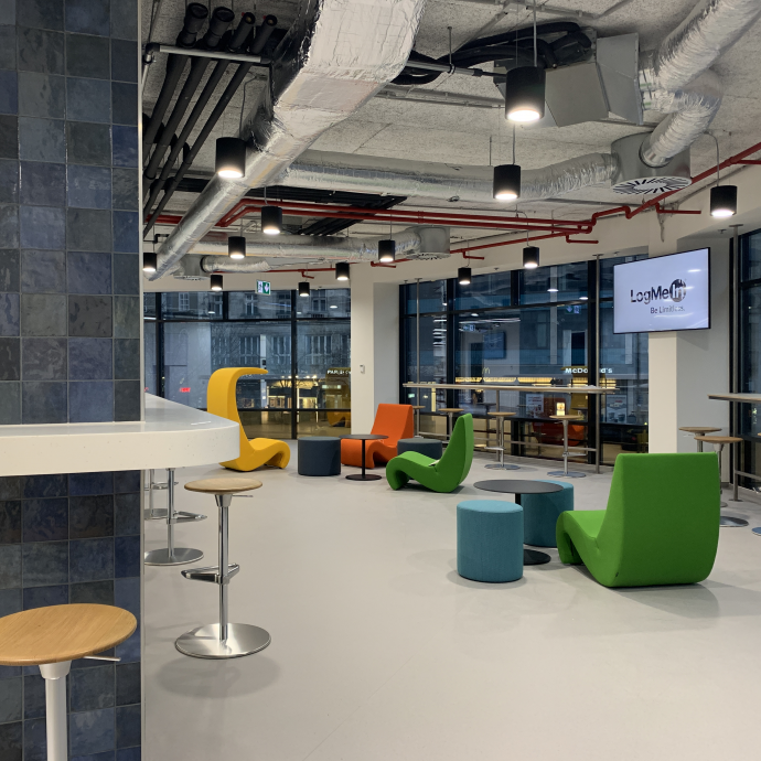 A kódot, amit ennél a cégnél leüt egy magyar fejlesztő, pár héten belül több millióan használják