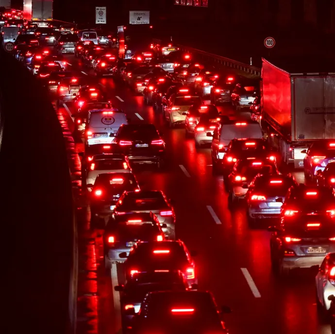 Kell-e 110 forintos benzináremelés ahhoz, hogy még idejében csökkentsük a kibocsátást?