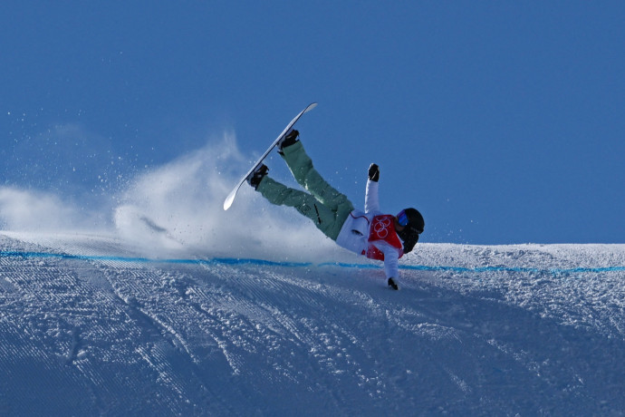 Először csúszott téli olimpián magyar snowboardos, Kozuback Kamilla megküzdött a Titkos Kerttel