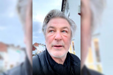 Alec Baldwin először forgat azóta, hogy véletlenül lelőtte volt vezető operatőrét