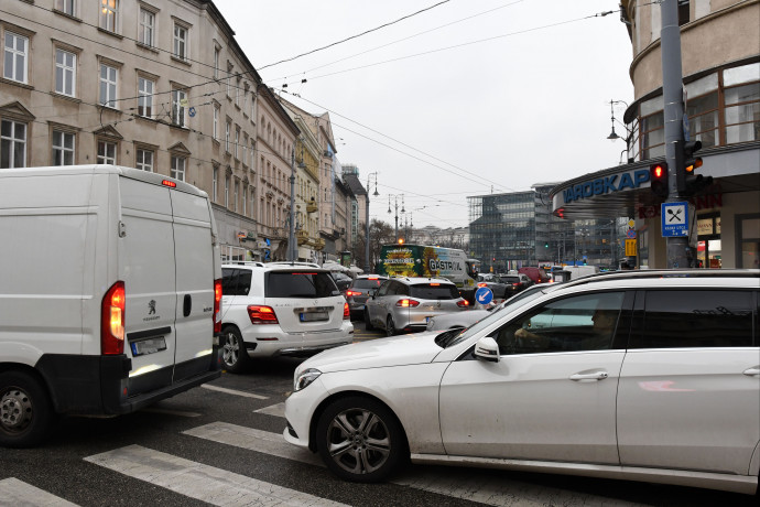 2021-ben még mindig kisebbek voltak a dugók Budapesten, mint 2019-ben