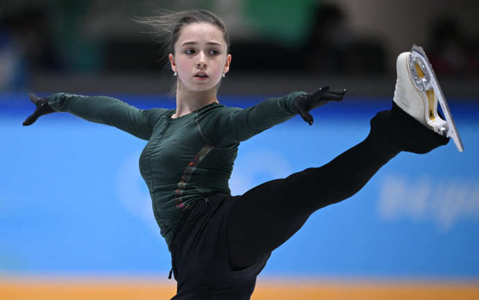 Kamila Valijeva csütörtökön már a jégen edzett, ott akar lenni az egyéni döntőben – Fotó: Alexey Filipov/Orosz Olimpiai Bizottság/AFP