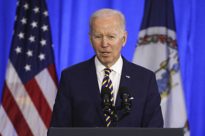 Joe Biden felszólította az Ukrajnában tartózkodó amerikai állampolgárokat, hogy hagyják el az országot