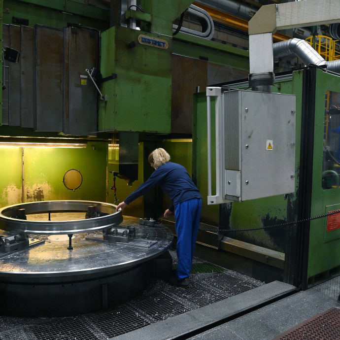 Úgy zárkóztak fel a magyar bérek, hogy a multiknak alig kerül többe a magyar dolgozó