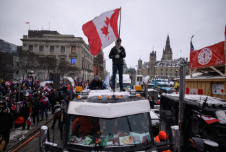 Feloszlatta a kanadai határátkelőt elzáró tüntetést a rendőrség
