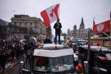 Feloszlatta a kanadai határátkelőt elzáró tüntetést a rendőrség