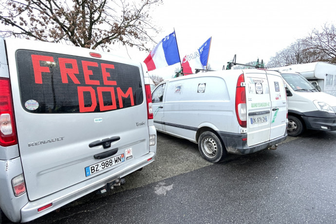 Lezárná Brüsszelt a francia konvoj, a belga hatóságok nem engedik be őket a fővárosba