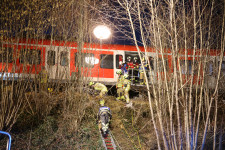 Összeütközött két vonat München közelében, egy ember meghalt, és sokan megsérültek