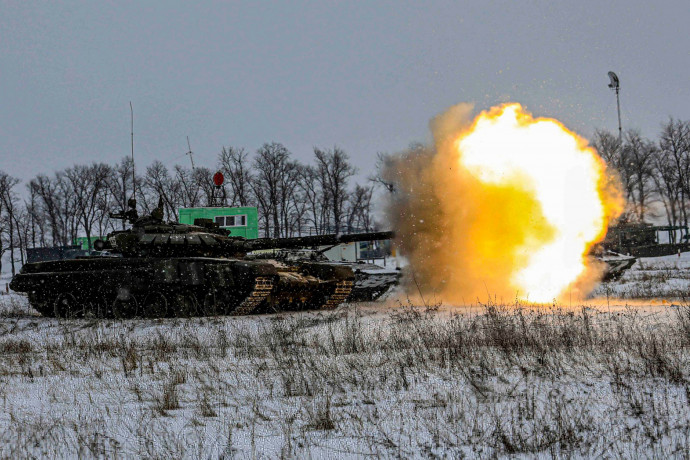Az orosz védelmi minisztérium által 2022. február 14-én kiadott fotó belarusz–orosz hadgyakorlatról – Forrás: Eyepress / AFP