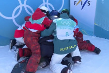 Ellenfelei egy kicsi a rakásban tüntették el a friss snowboardos olimpiai bajnokot