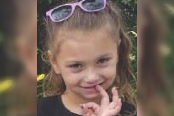 Egy titkos, lépcső alatti szobában fogva tartva találtak meg egy két éve eltűnt amerikai kislányt