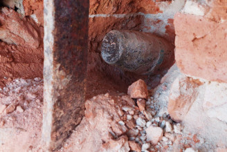 Világháborús robbanótestet találtak az esztergomi bazilika kupolájában