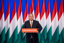 Orbán munkára sarkallta a fideszes képviselőket, senkinek sem nézik el a trehányságot