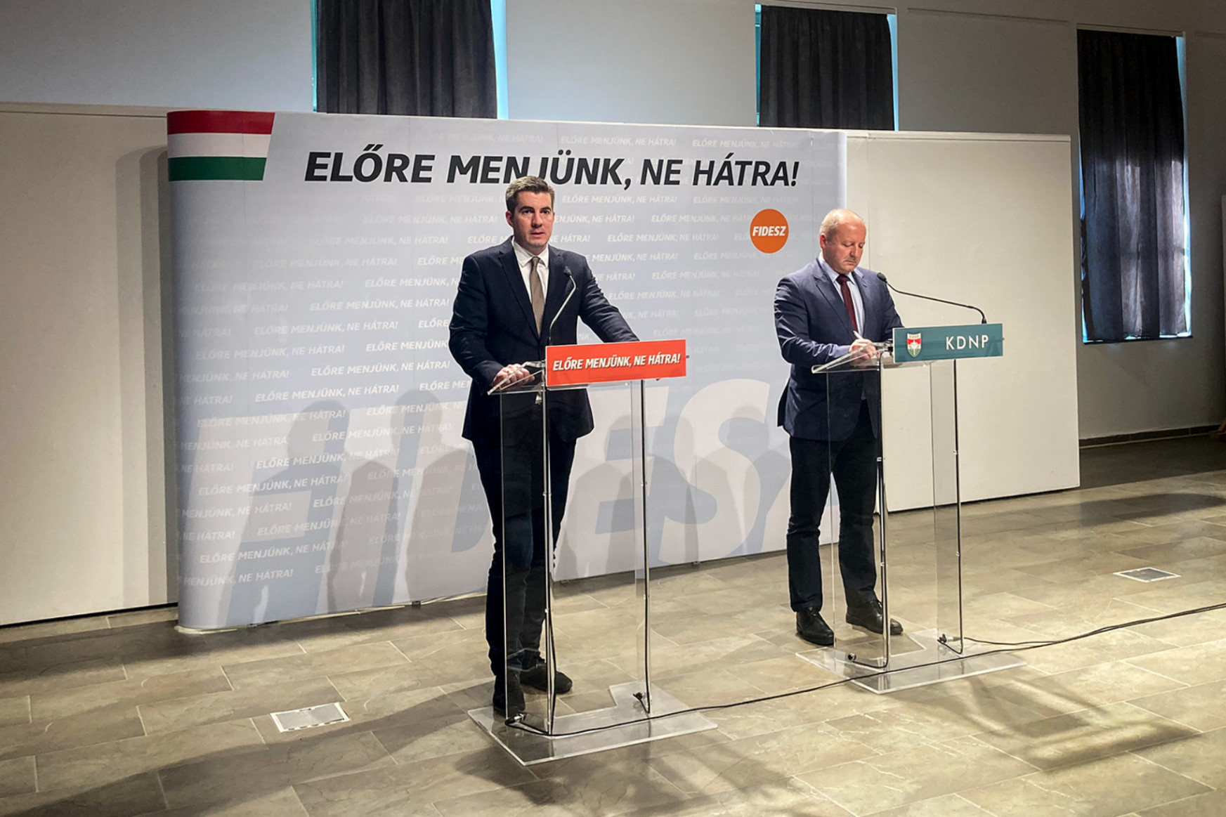 A Fidesz frakcióülésén arra jutottak, a választás tétje, hogy visszatér-e a Gyurcsány-Bajnai-kormány Magyarországra, vagy sem