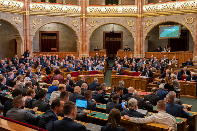 Polgármesterek sora törvénytelenül vehetett fel tiszteletdíjat egy salátatörvénybe csomagolt tilalomnak köszönhetően