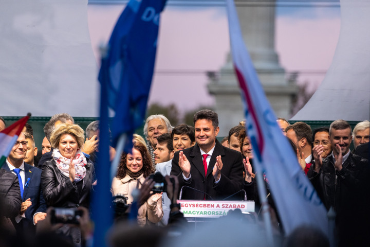 Péter Márki-Zay with the leaders and candidates of the unified opposition at Heroes' Square in Budapest, on 23 October, 2021 – Photo: Péter Sz. Németh / Telex