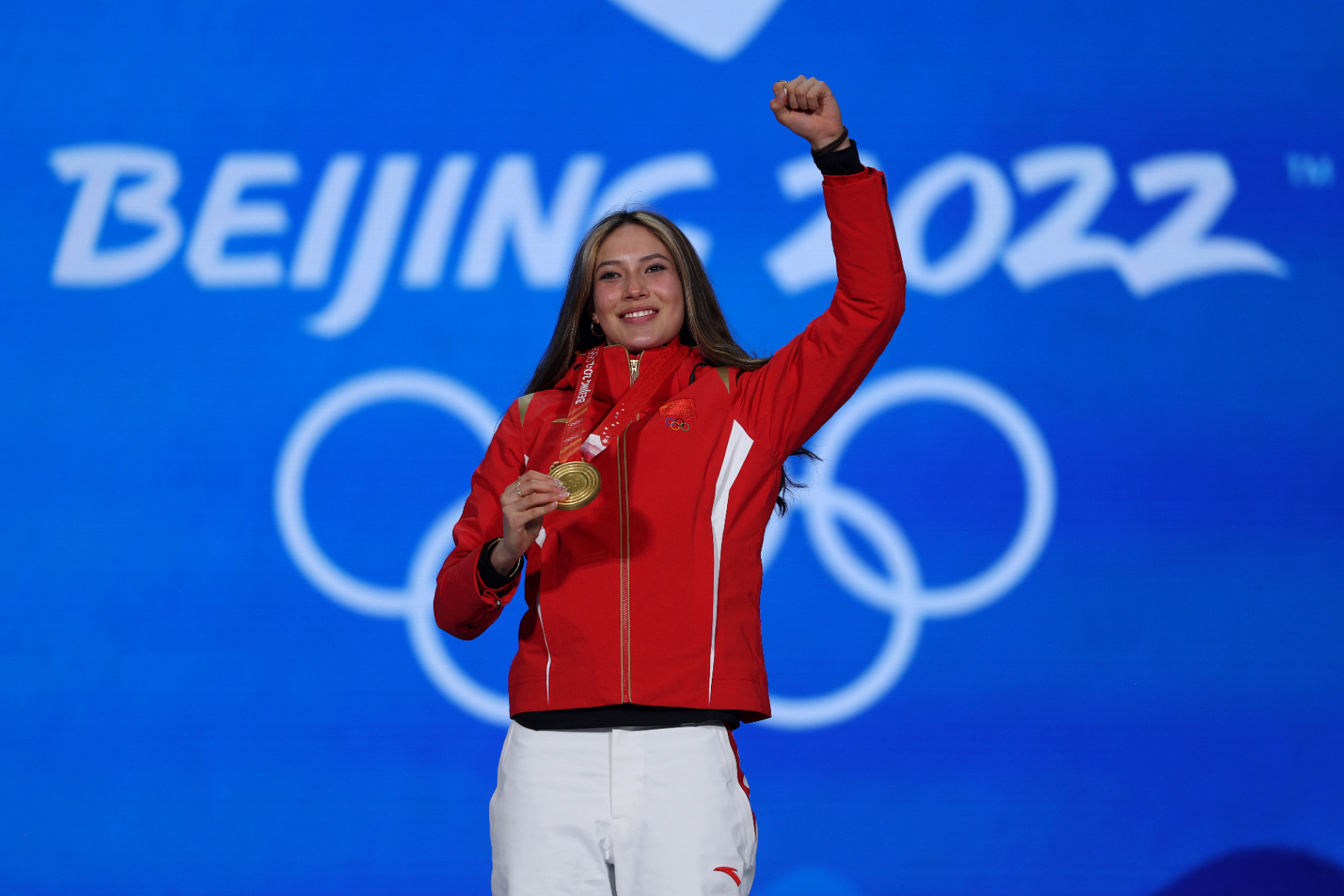 Kína importált magának egy sztársportolót, aki az ujjai köré csavarja a világot