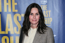 Courteney Cox: Olyan dolgokat csináltam az arcommal, amiket mai fejjel már biztos nem tennék