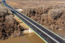 Átadták a Simicska-Orbán háború és a túlárazás szimbólumává vált autóutat
