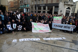 Orbán Viktor alma materében is tiltakoznak a kormány sztrájkjogot ellehetetlenítő rendelete ellen