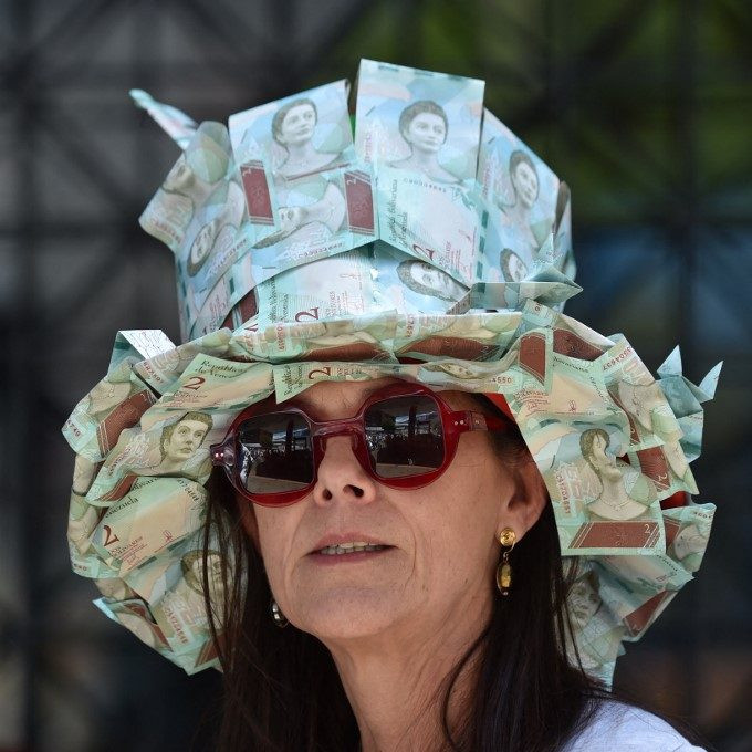 Európában vagy imádják a készpénzt az emberek, vagy alig várják, hogy végre megszabaduljanak tőle