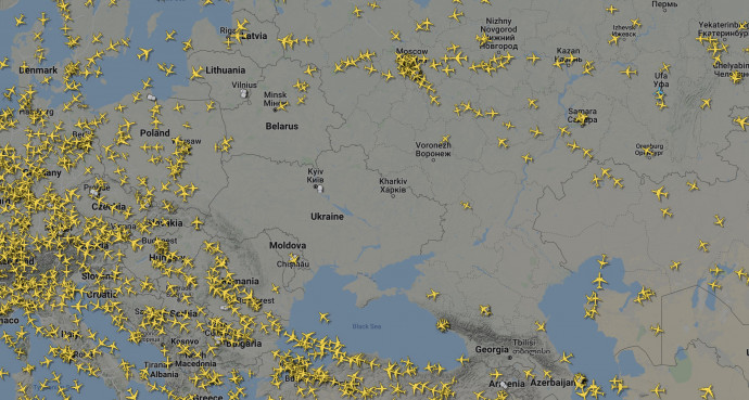 Kiüresedett Ukrajna és Nyugat-Oroszország fölött a légtér – Fotó: Flightradar24