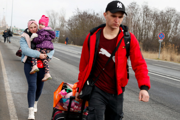 Megindultak Magyarország felé a háború elől menekülő kárpátaljaiak