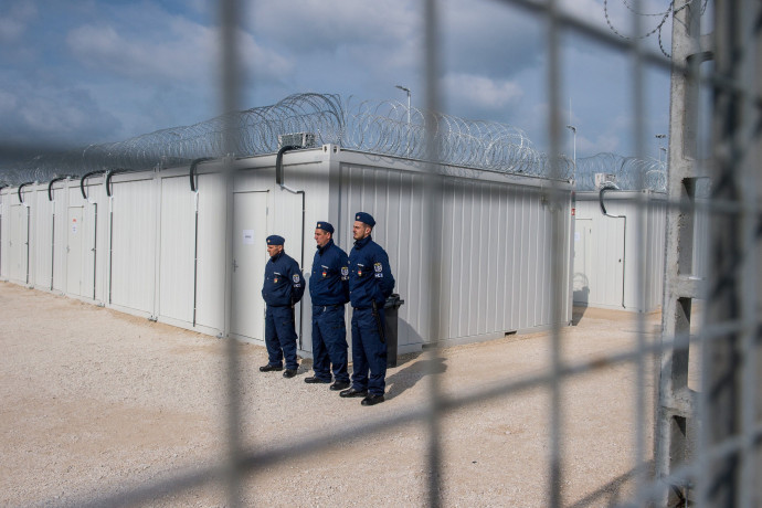 Megbüntették a magyar államot, amiért 209 napon keresztül tartottak fogva egy afgán családot a tranzitzónában