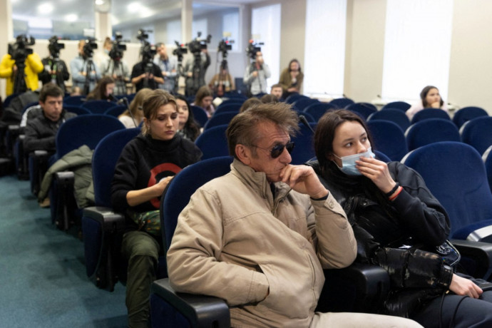 Sean Penn dokumentumfilmet forgat Ukrajnáról, már a háború kezdete előtt megérkezett az országba