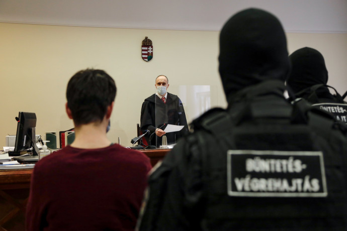 Első fokon 3 év 8 hónapra ítélték a 22 éves magyar iszlamistát