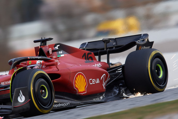 Delfinezéstől szenvednek az F1-csapatok az új versenyautókkal