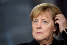 Ellopták Angela Merkel pénzét és iratait egy berlini boltban