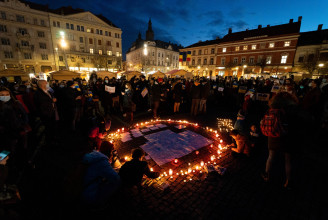 Kolozsváron is tüntettek a putyini háború ellen