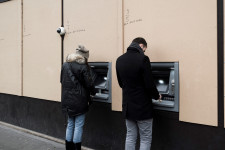 Növekedtek a magyar bérek az elmúlt húsz évben, de nem átütő mértékben