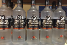 Kanada és Amerika több pontján is leállnak az orosz gyártású szeszes italok árusításával