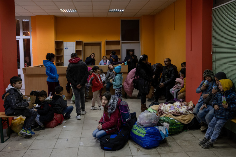 The waiting room of the Záhony train station is filled with Ukrainian refugees.