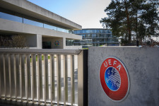 Minden orosz focicsapatot felfüggesztett az UEFA és a FIFA, az európai szövetség szakít a Gazprommal